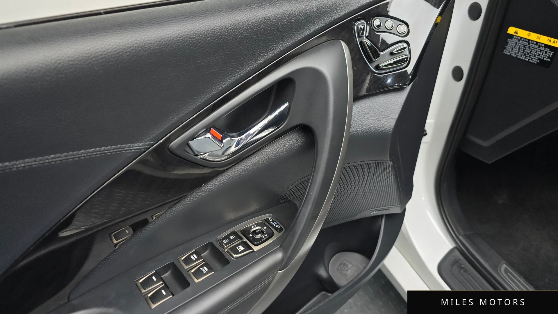 Hyundai 그랜저 HG 하이브리드 2015 — миниатюра 17