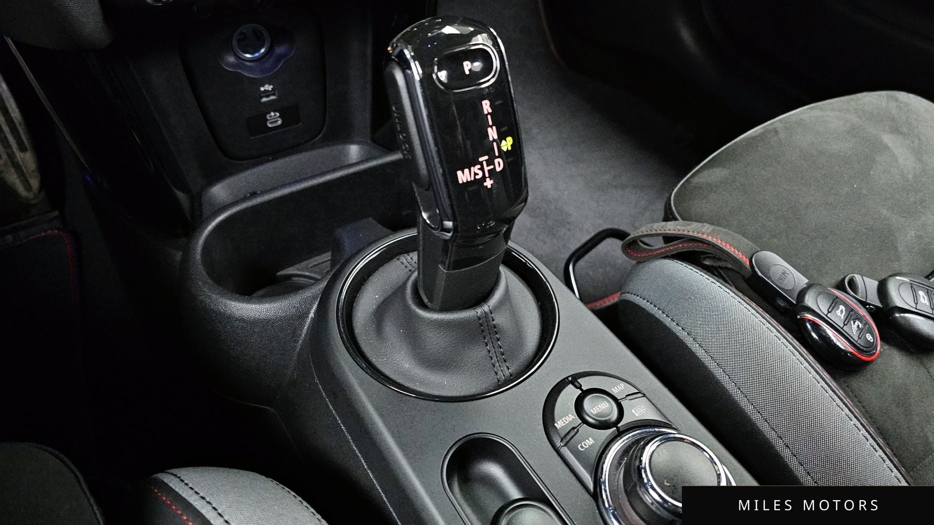 MINI Cooper S 2023 — миниатюра 9