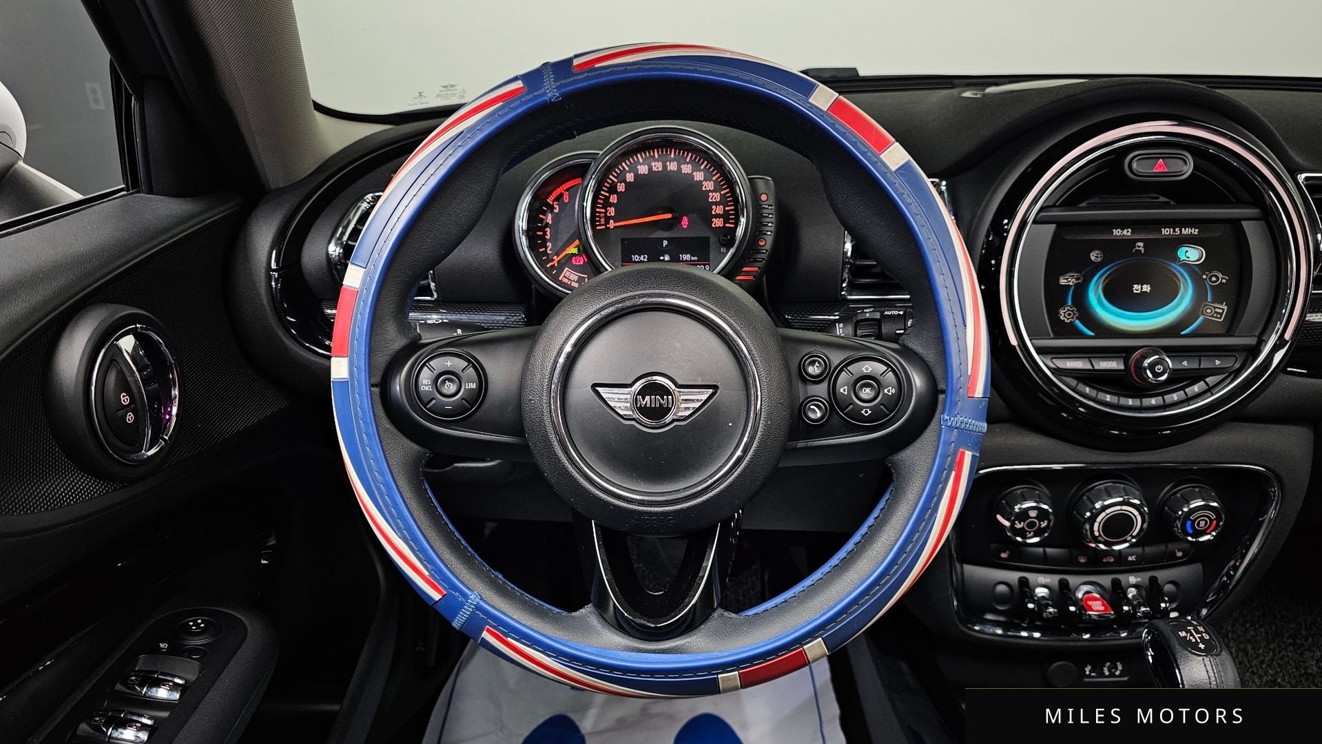MINI 쿠퍼 D 클럽맨 2016 — миниатюра 14