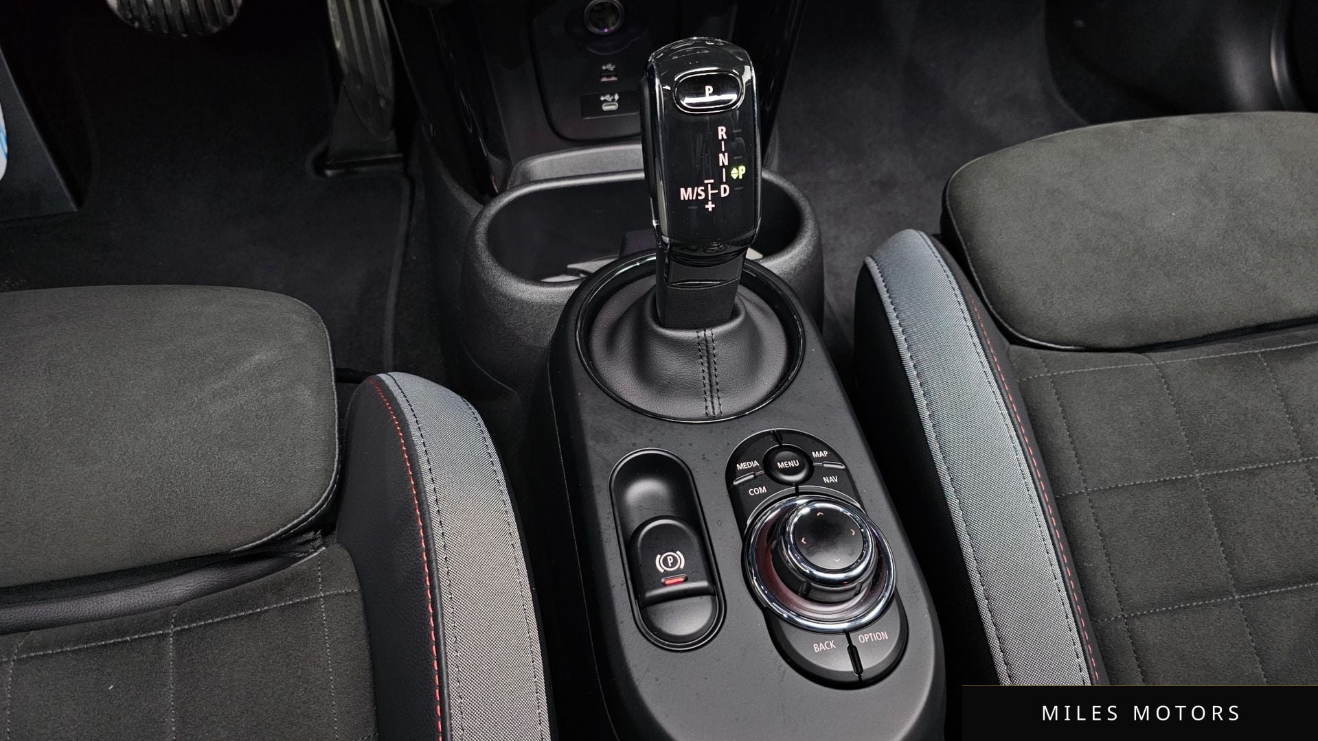 MINI 쿠퍼 S 2022 — миниатюра 9