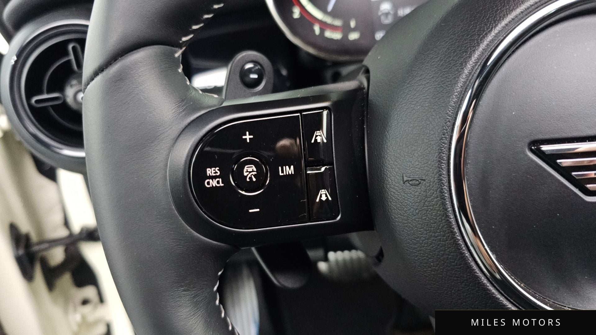 MINI 쿠퍼 S 2022 — миниатюра 18