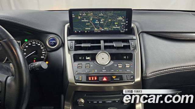 Лексус NX300h 2019 — миниатюра 16