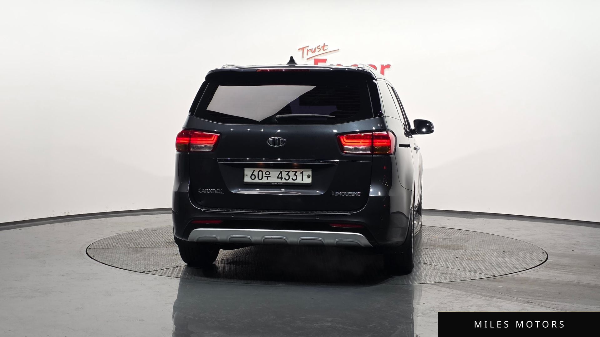 Kia Canival 2017 — миниатюра 3