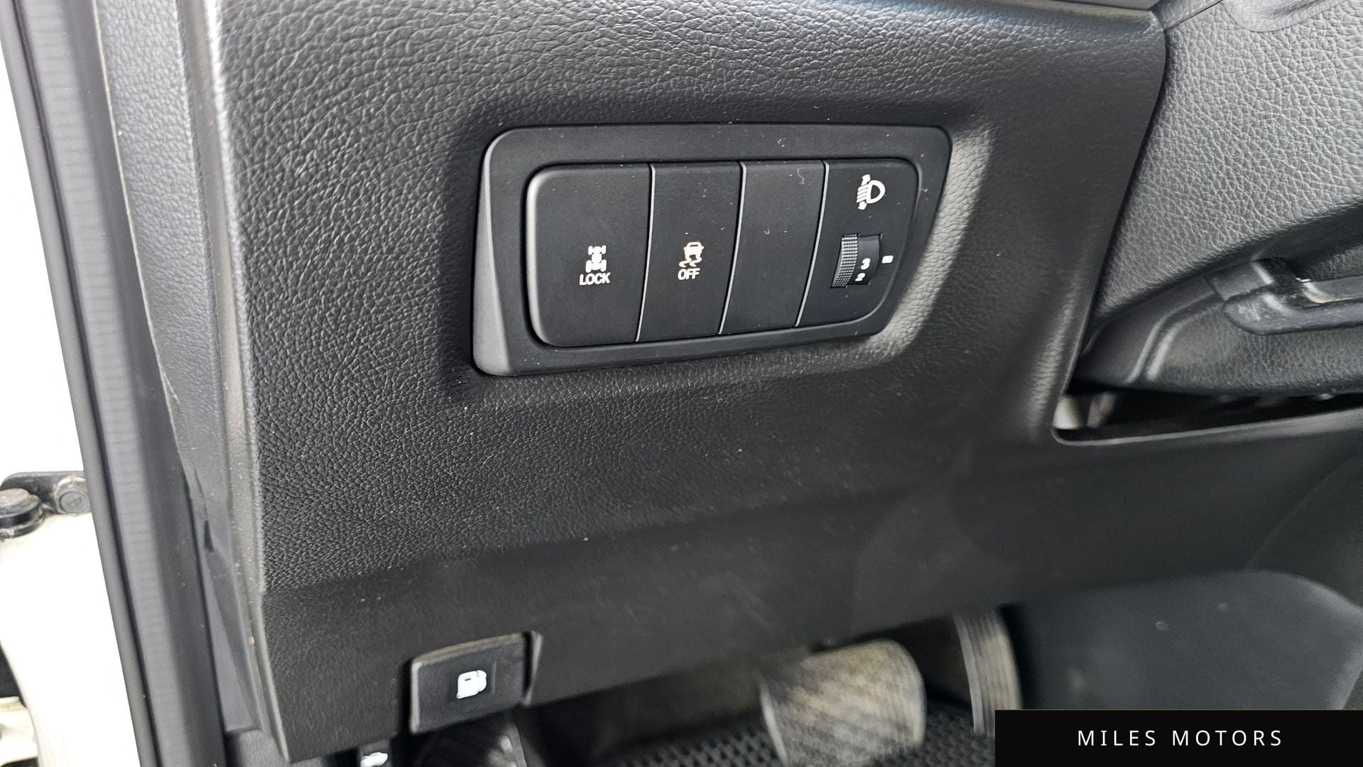KG Mobility KORANDO 2015 — миниатюра 13