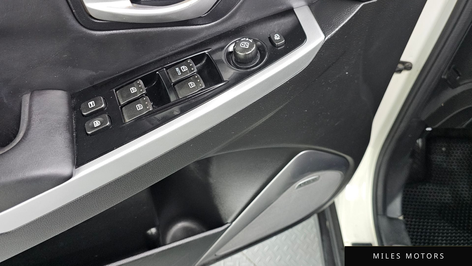 KG Mobility KORANDO 2015 — миниатюра 18