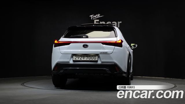 Лексус UX300h 2025 — миниатюра 4