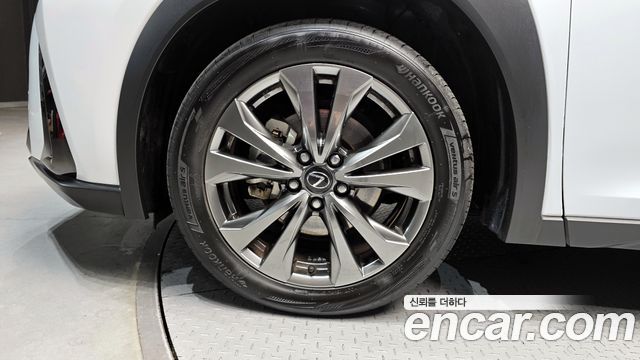 Лексус UX300h 2025 — миниатюра 5