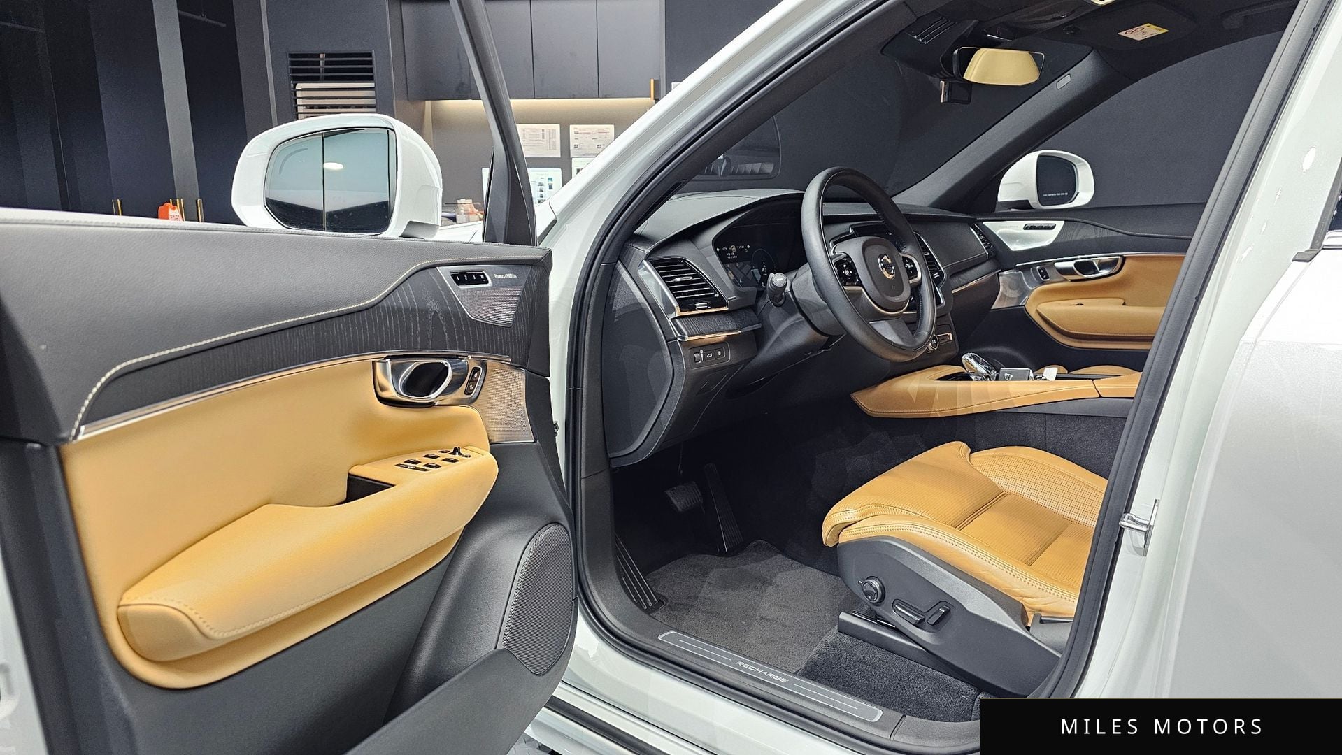 Volvo XC90 2021 — миниатюра 11