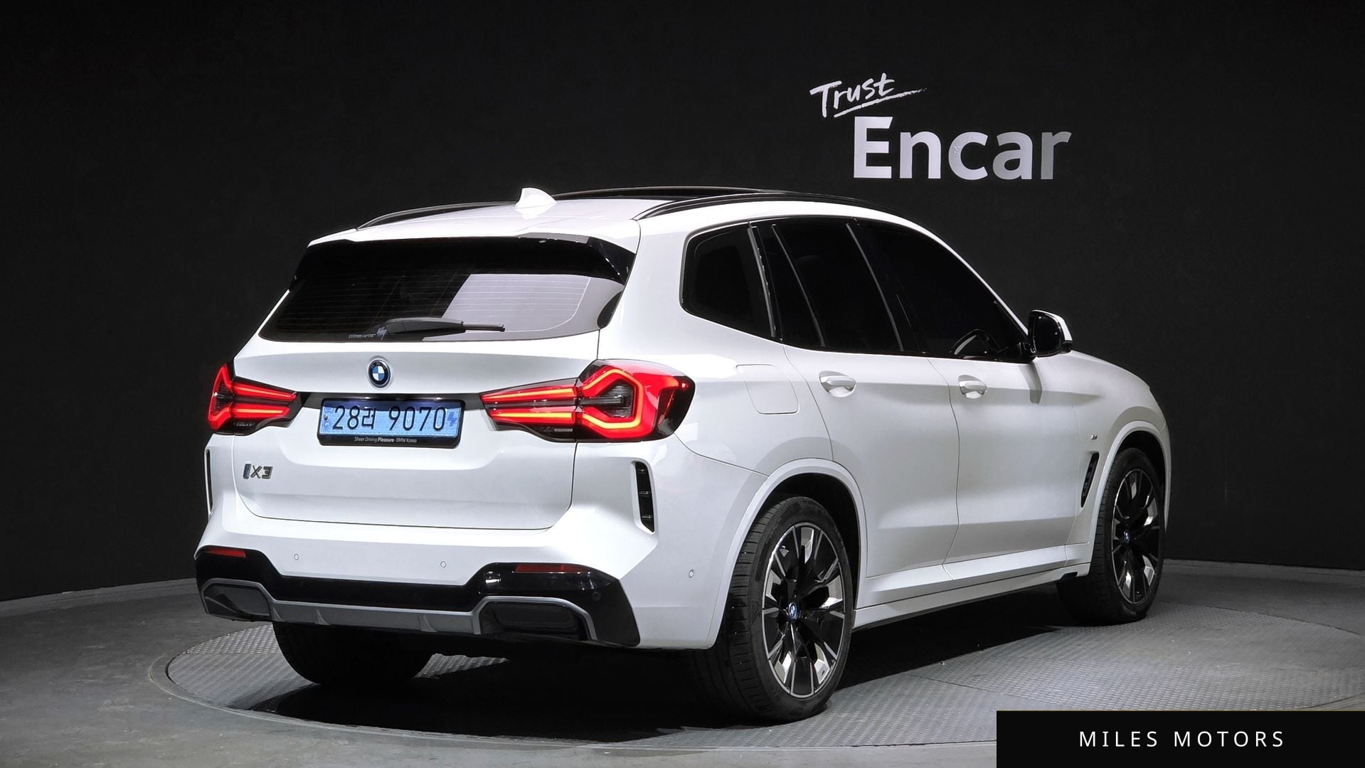 BMW iX3 2024 — миниатюра 2