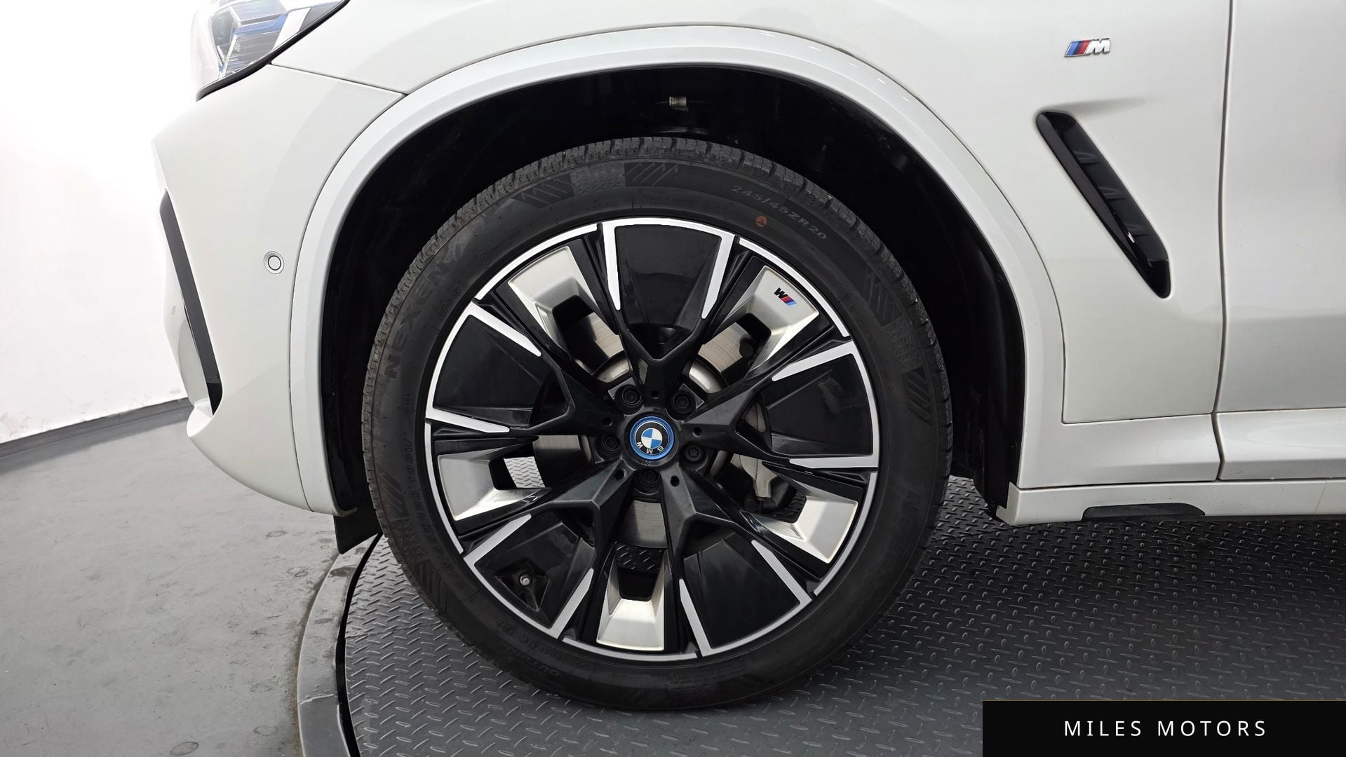 BMW iX3 2024 — миниатюра 5