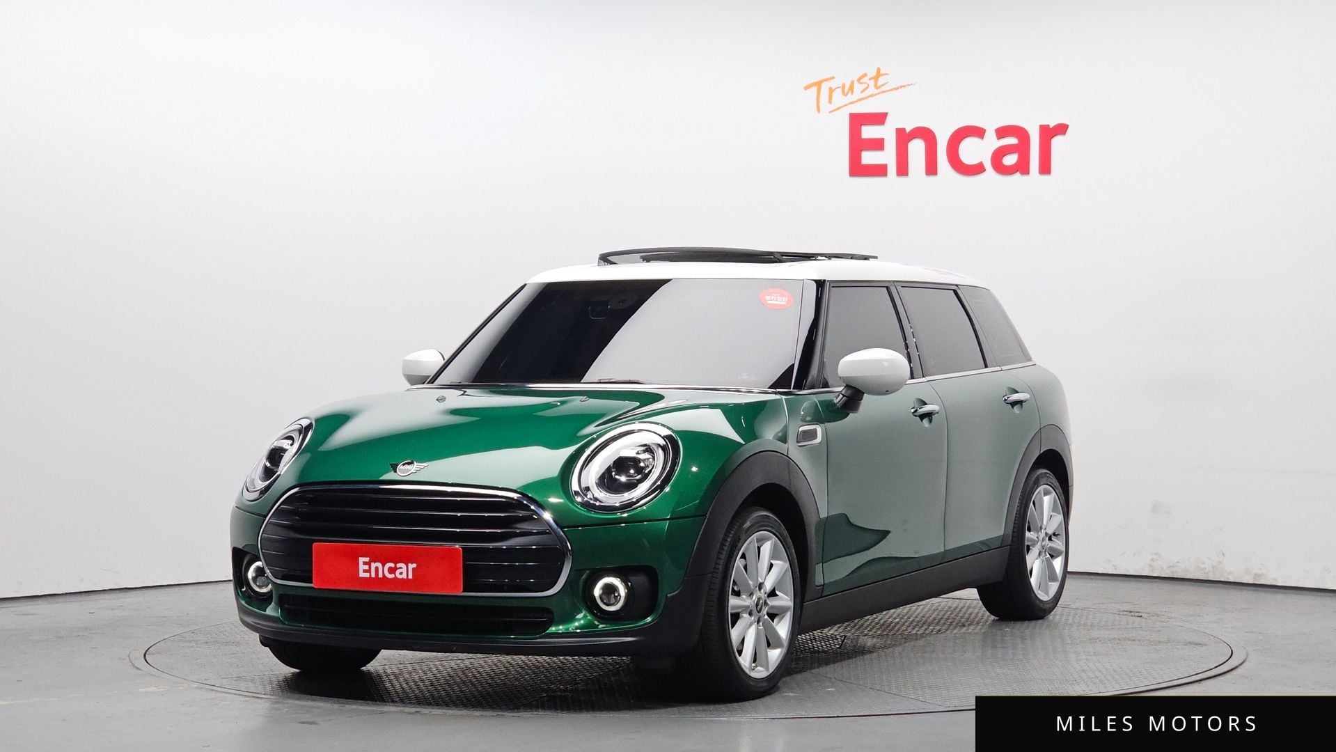 MINI Clubman 2020 — фото 1 из 12