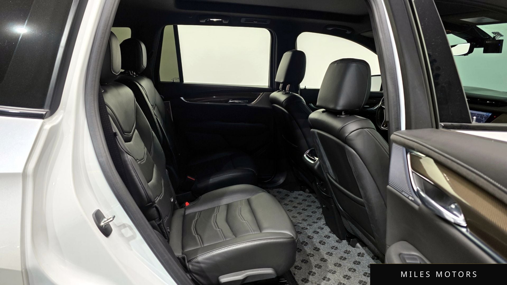 Cadillac XT6 2023 — миниатюра 12