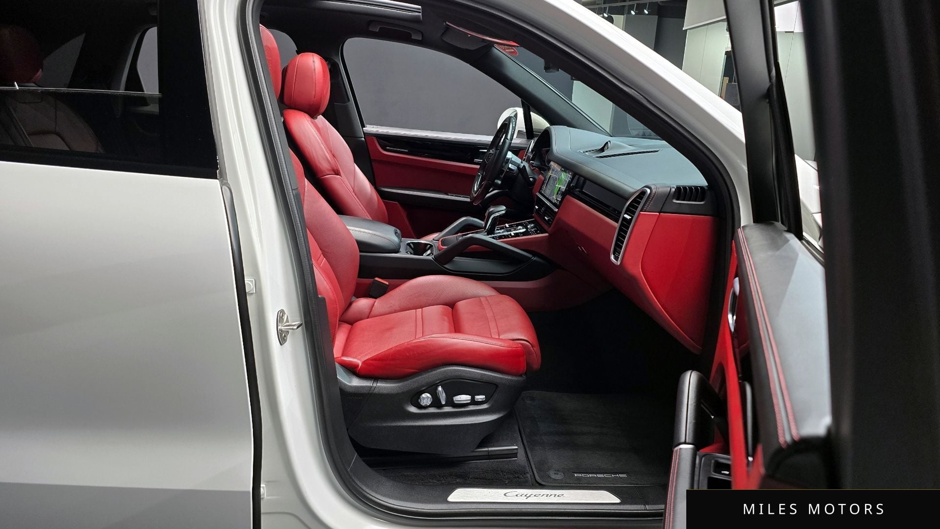 Porsche Cayenne 2020 — миниатюра 10