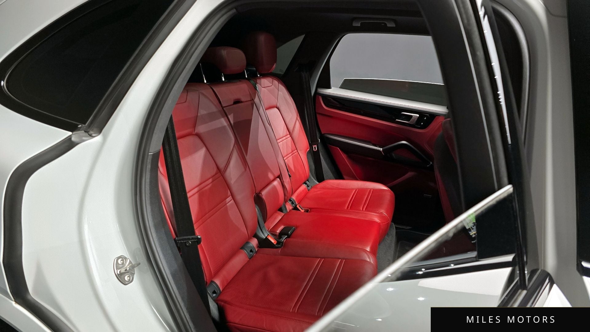 Porsche Cayenne 2020 — миниатюра 12