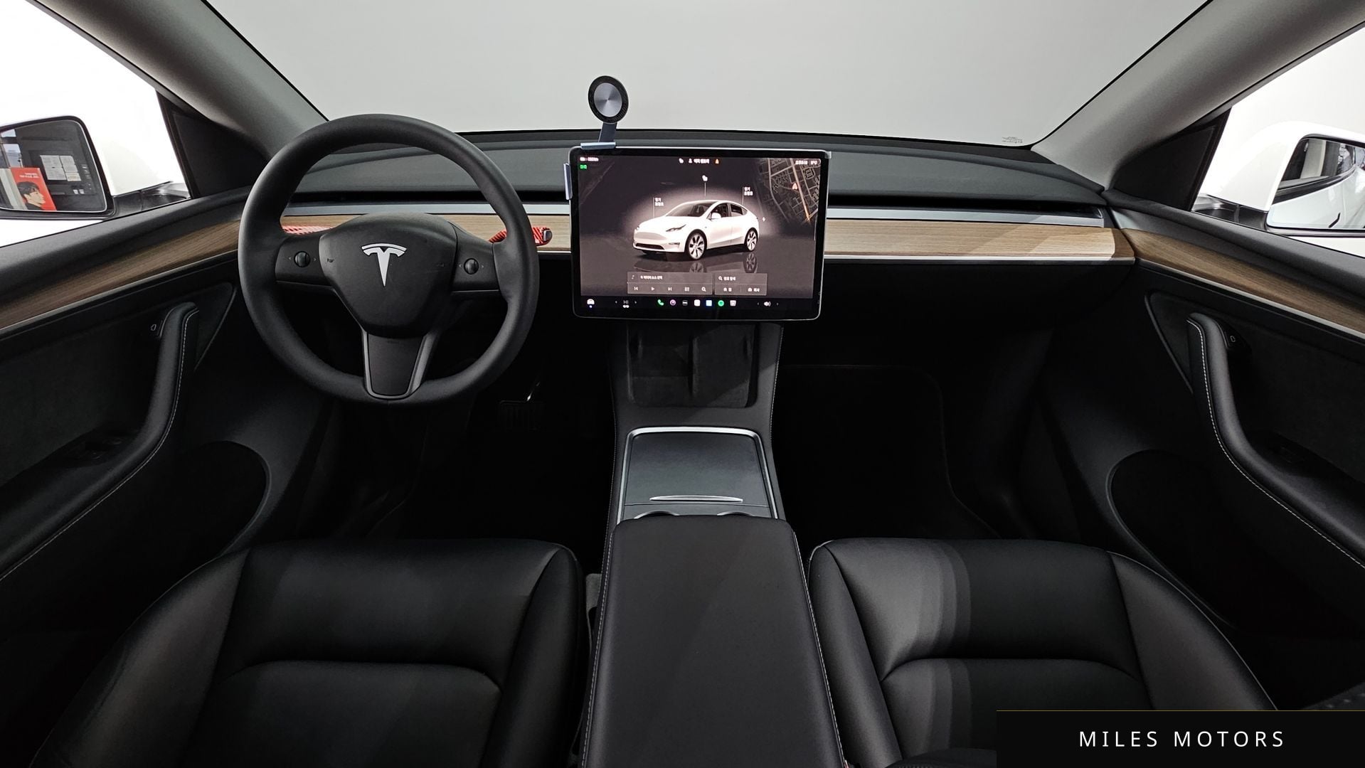 Tesla 모델 Y 2024 — миниатюра 7