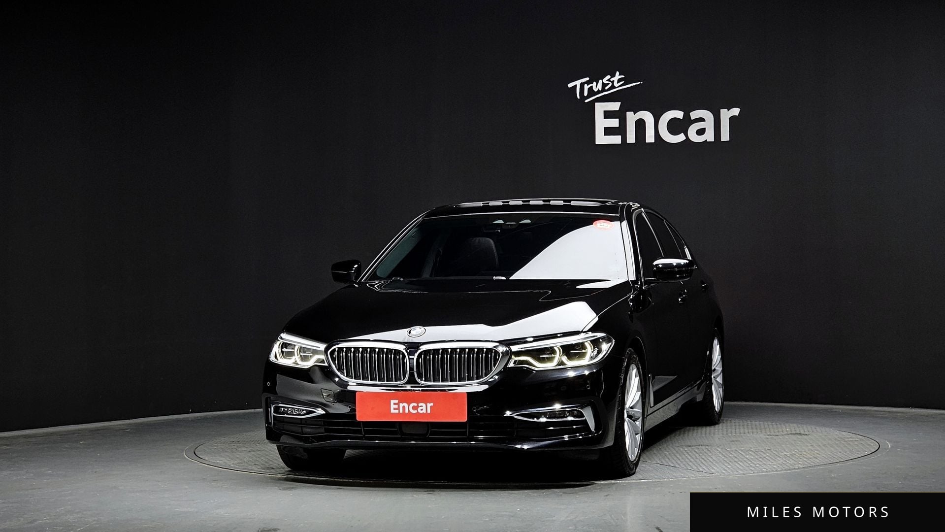 BMW 5 Series (G30) 2019 — миниатюра 3
