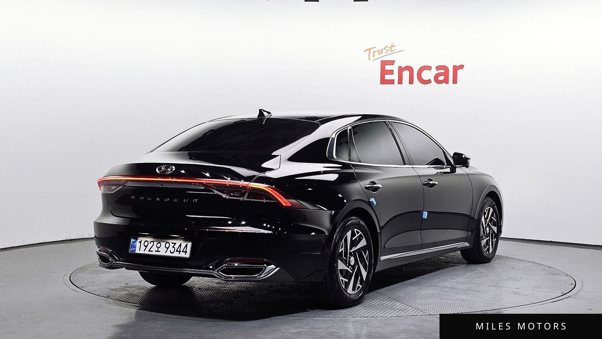Hyundai Grandeur 2022 — миниатюра 2