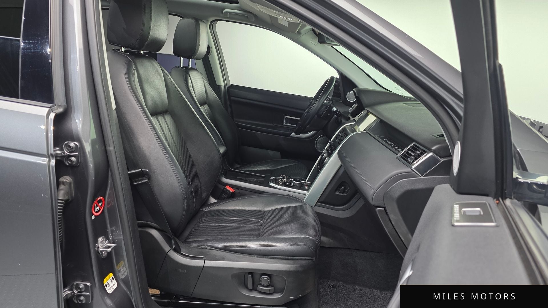 Land Rover Discovery Sport 2017 — миниатюра 10
