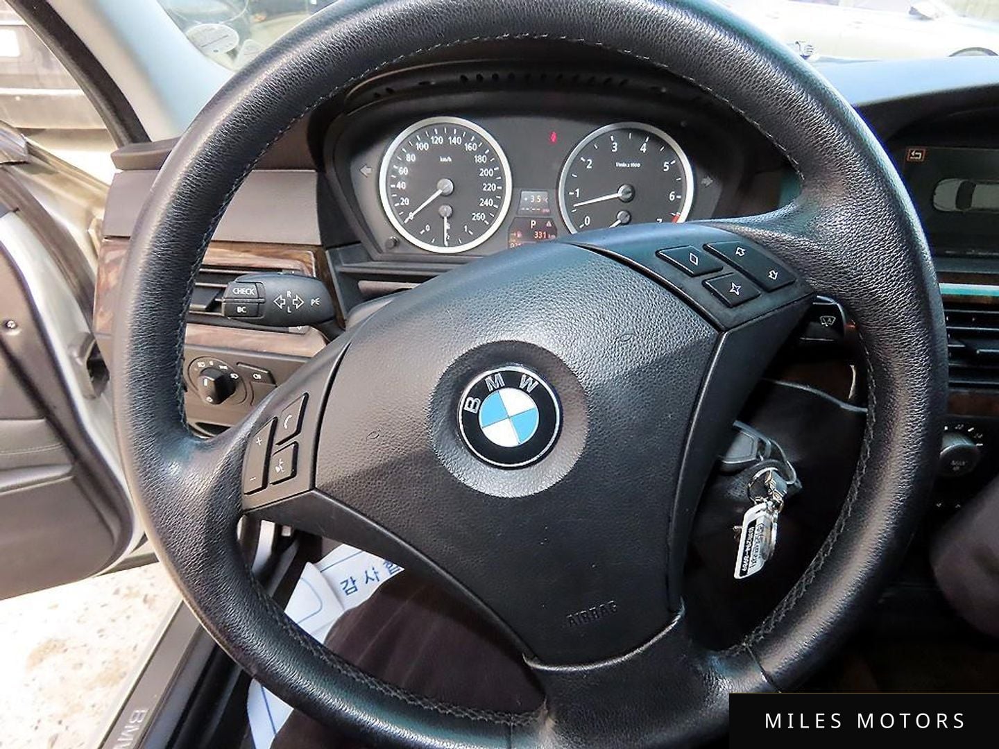 BMW 5 Series (E60) 2004 — миниатюра 8