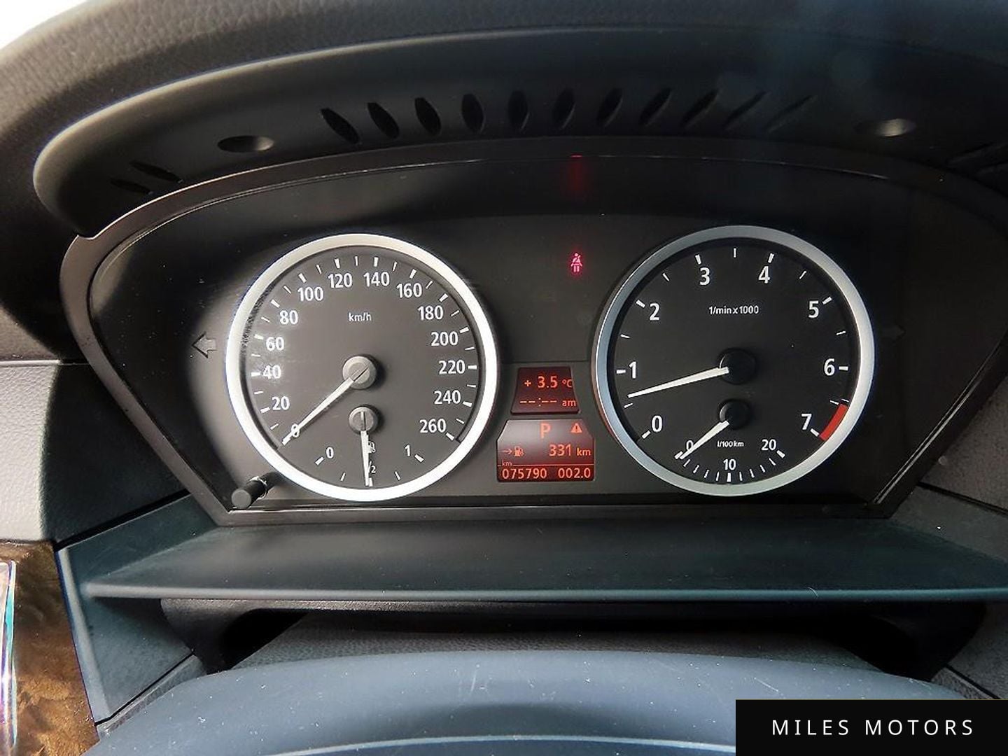 BMW 5 Series (E60) 2004 — миниатюра 9