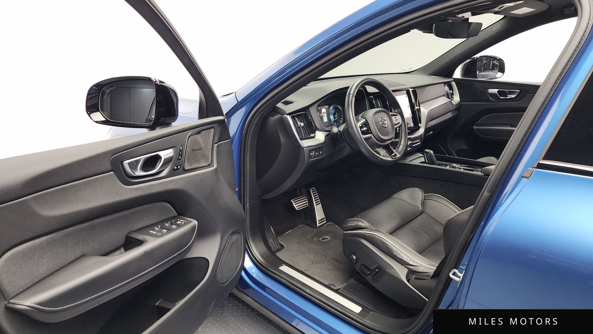 Volvo XC60 2021 — миниатюра 10