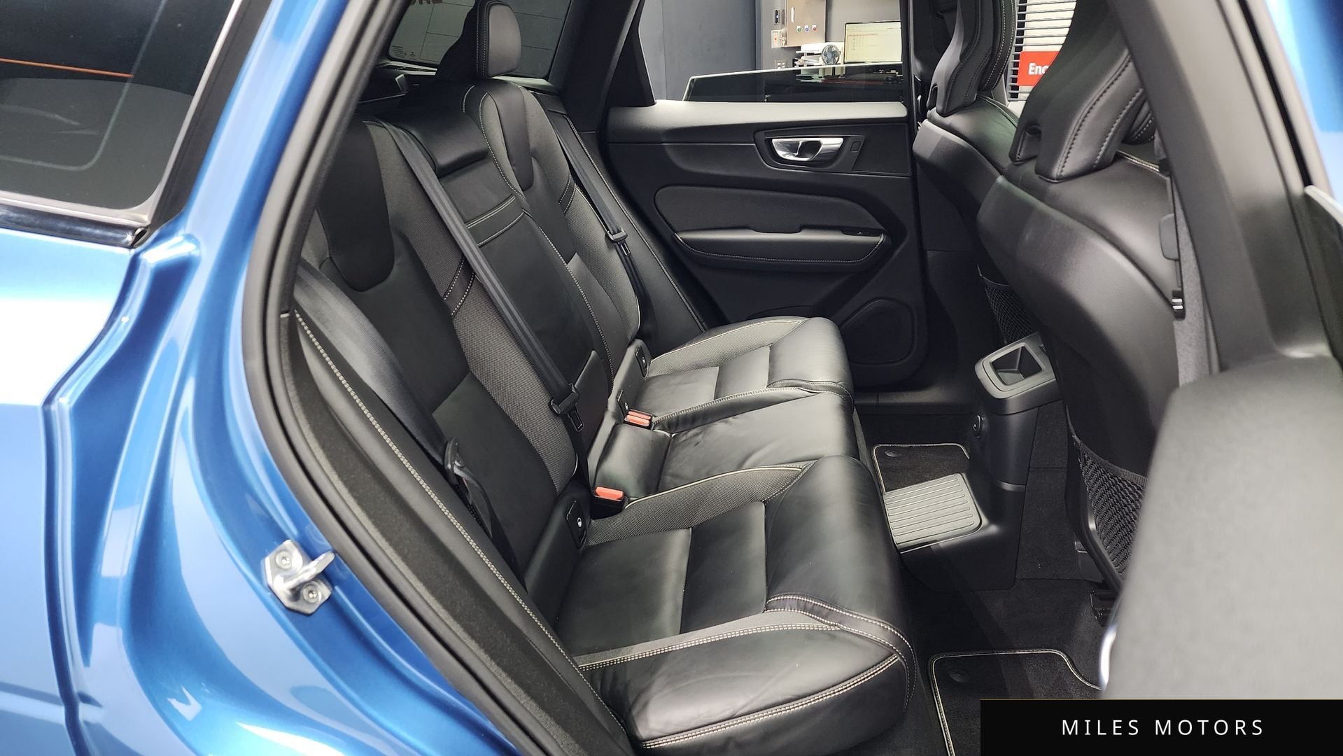 Volvo XC60 2021 — миниатюра 12