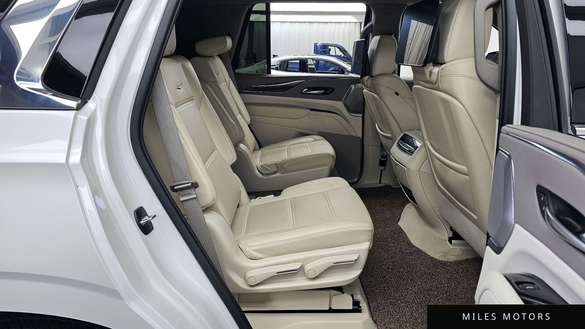 Cadillac 에스컬레이드 2023 — миниатюра 12