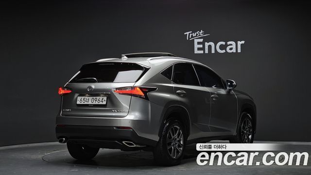 Лексус NX200t 2016 — миниатюра 2