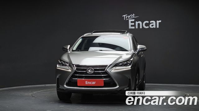 Лексус NX200t 2016 — миниатюра 3