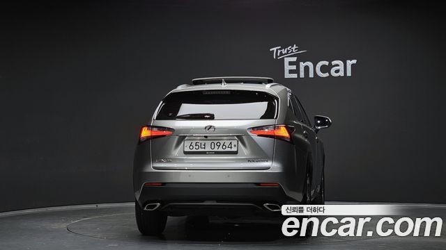 Лексус NX200t 2016 — миниатюра 4