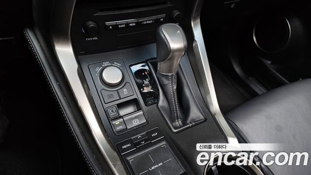 Лексус NX200t 2016 — миниатюра 9