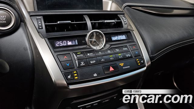 Лексус NX200t 2016 — миниатюра 16