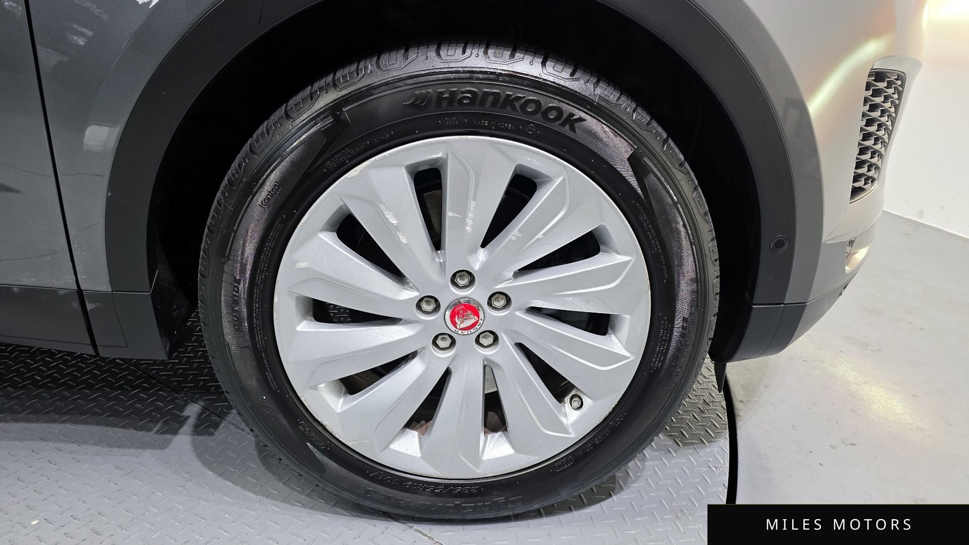 Jaguar E-PACE 2018 — миниатюра 5