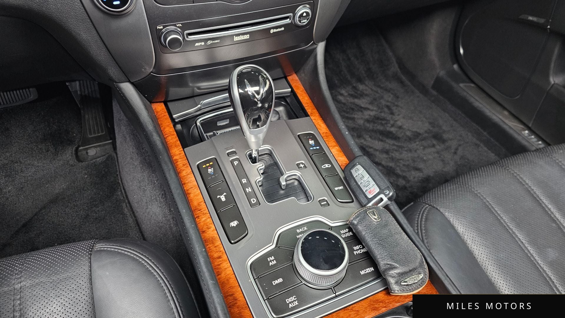 Hyundai Equus 2012 — миниатюра 9
