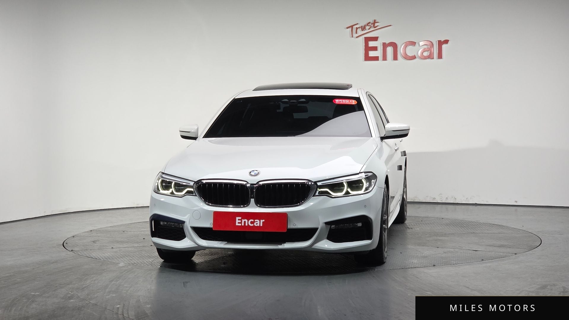 BMW 5 Series (G30) 2018 — миниатюра 2