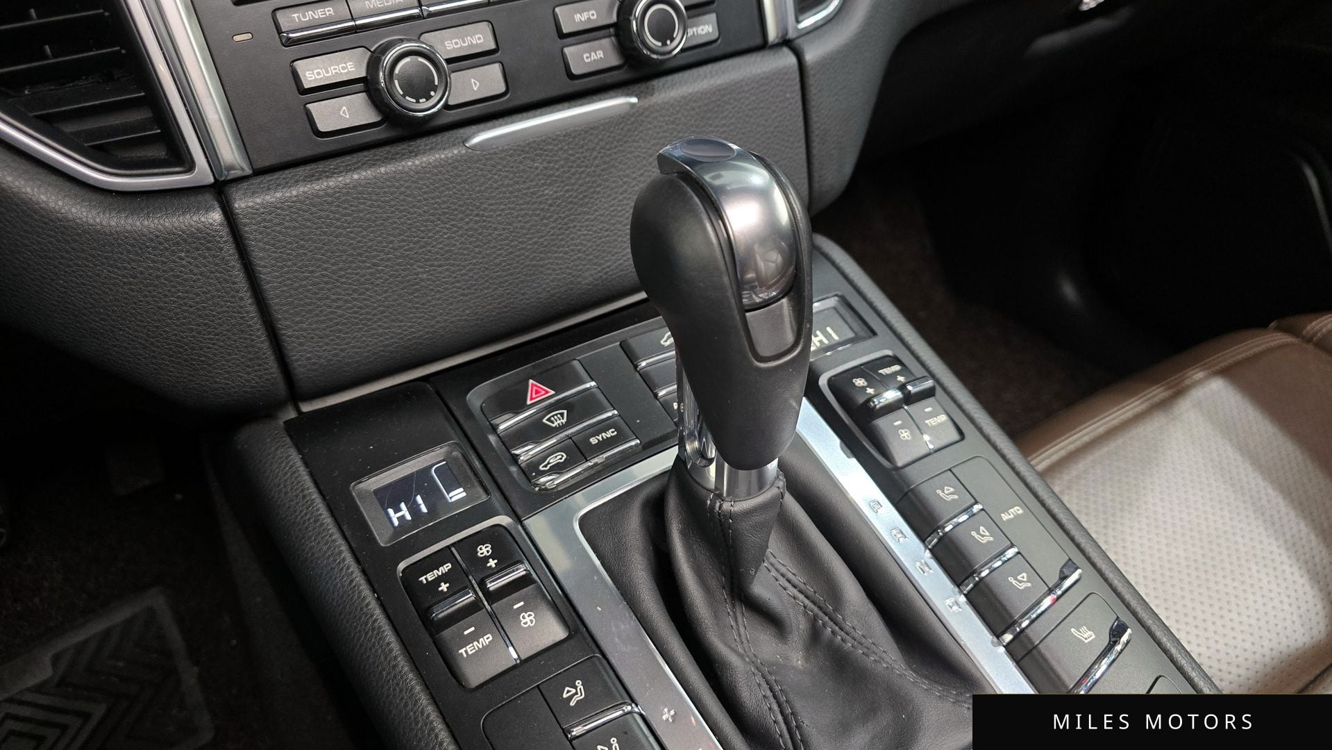 Porsche Macan 2015 — миниатюра 9
