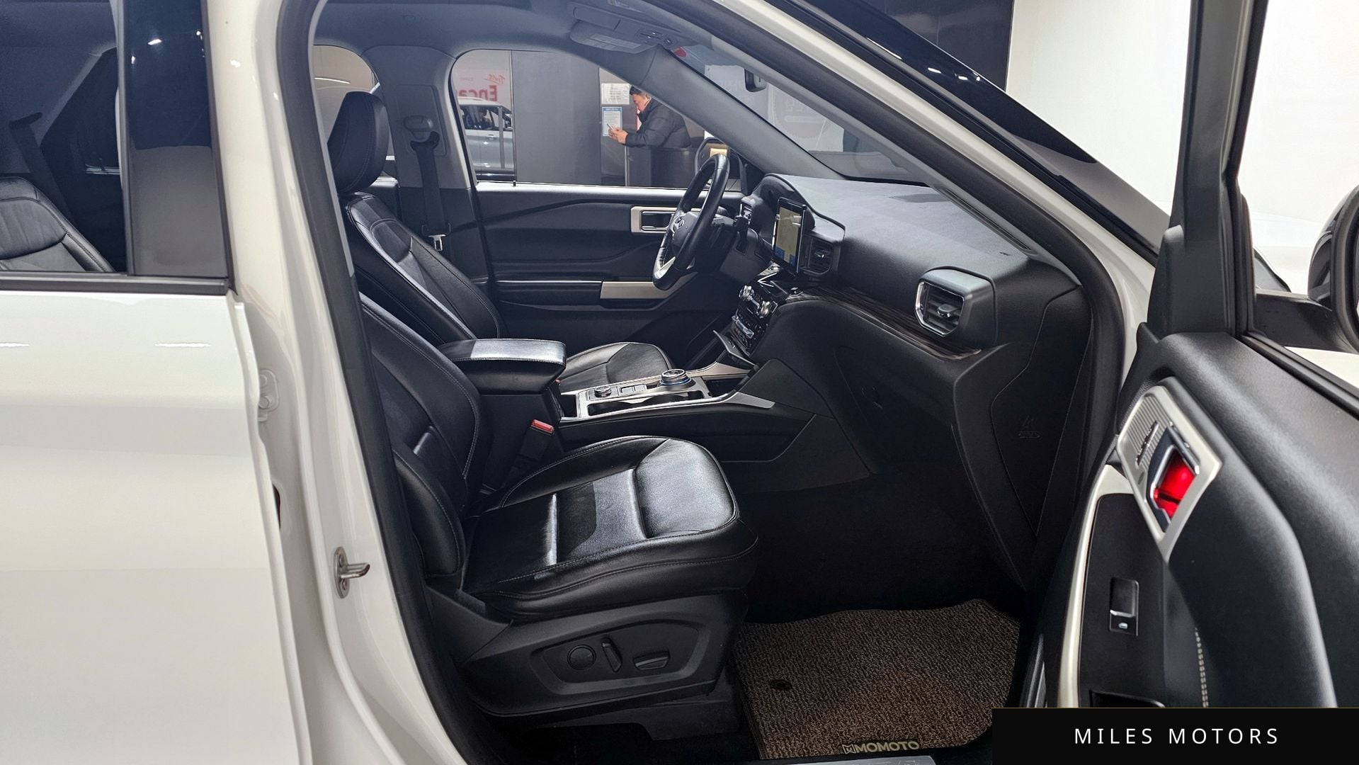 Ford Explorer 2021 — миниатюра 10