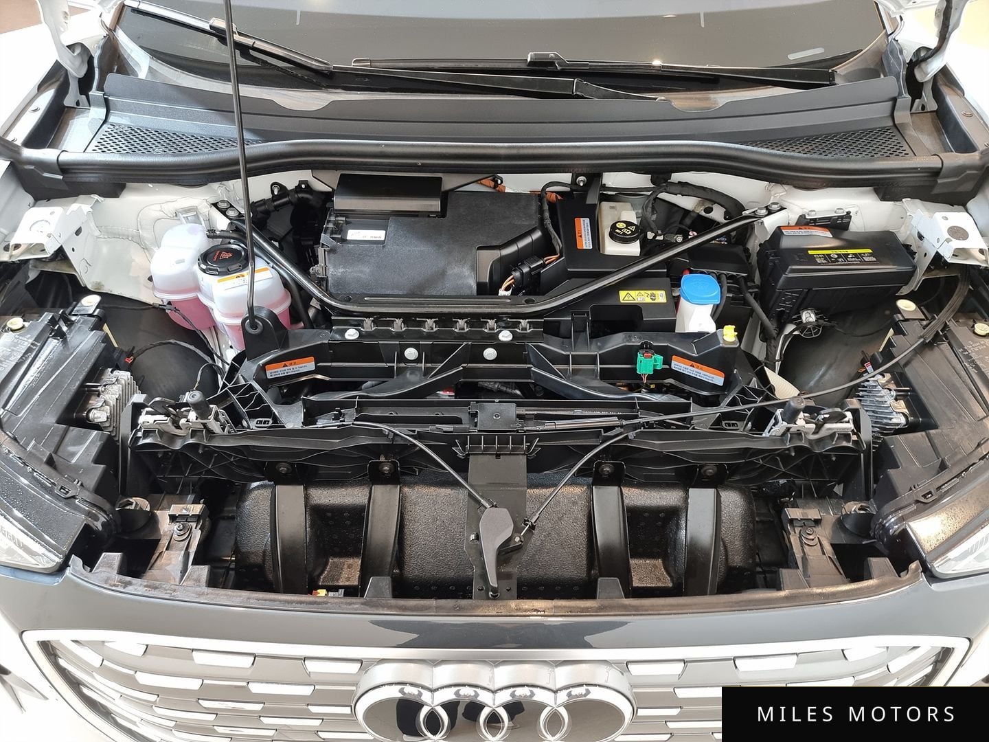 Audi Q4 e-tron 2023 — миниатюра 6
