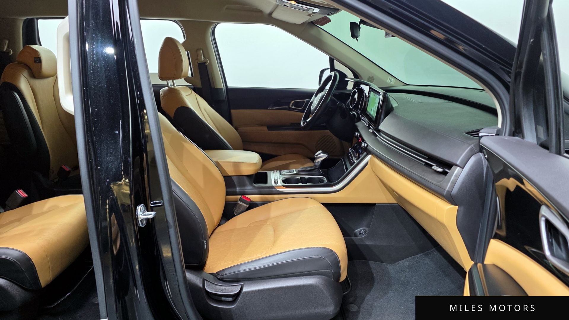 Kia Carnival 2023 — миниатюра 11