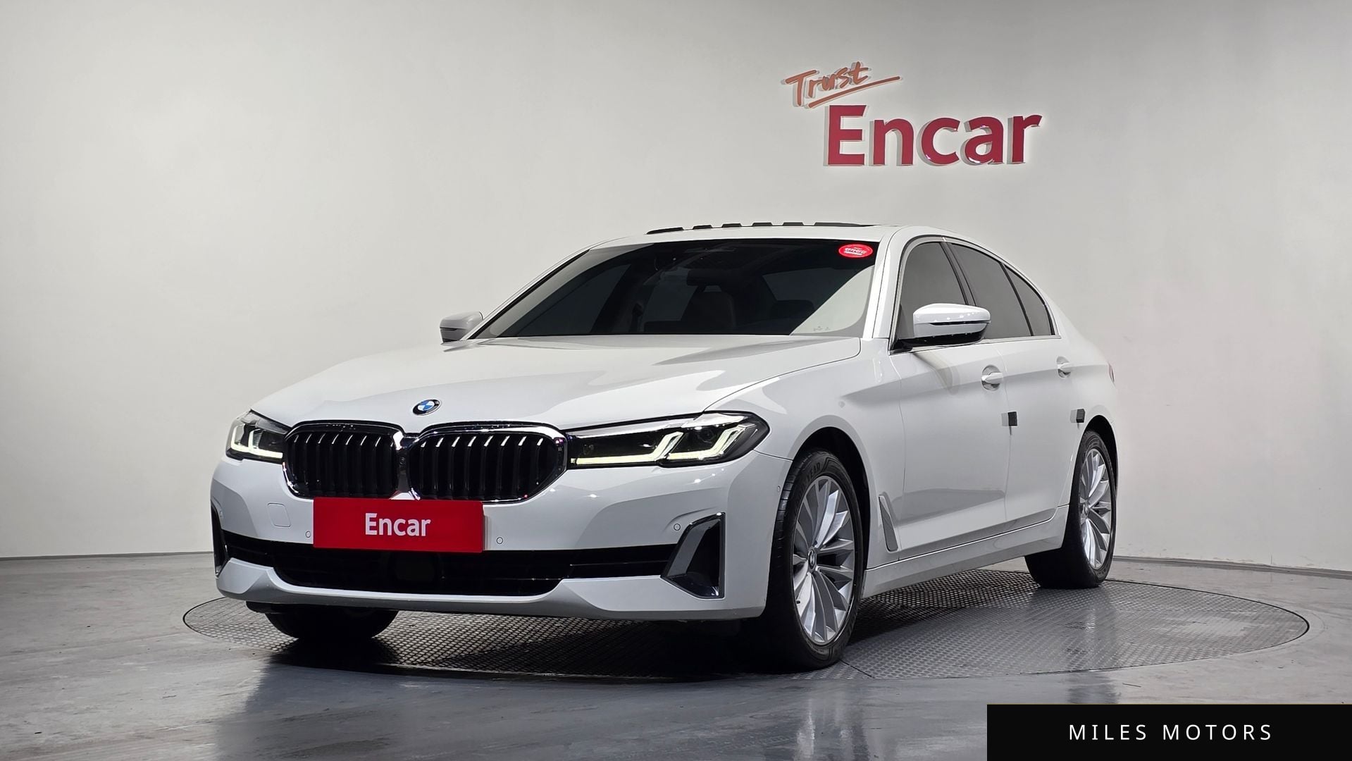BMW 5 Series (G30) 2021 — фото 1 из 12