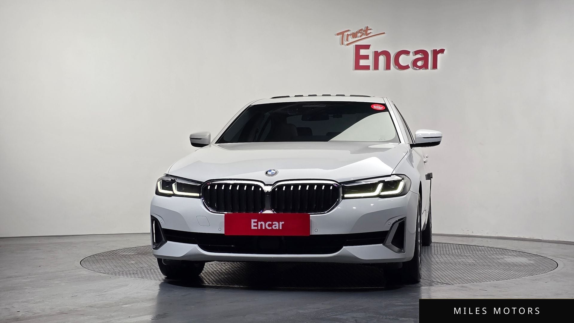 BMW 5 Series (G30) 2021 — миниатюра 3