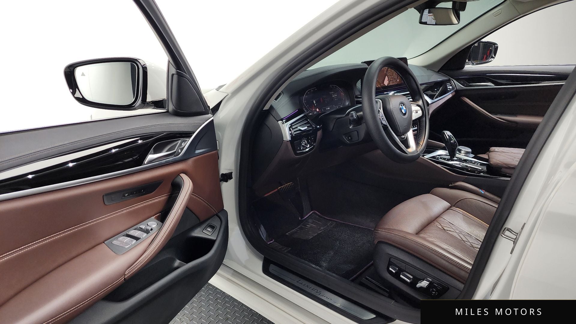 BMW 5 Series (G30) 2021 — миниатюра 10