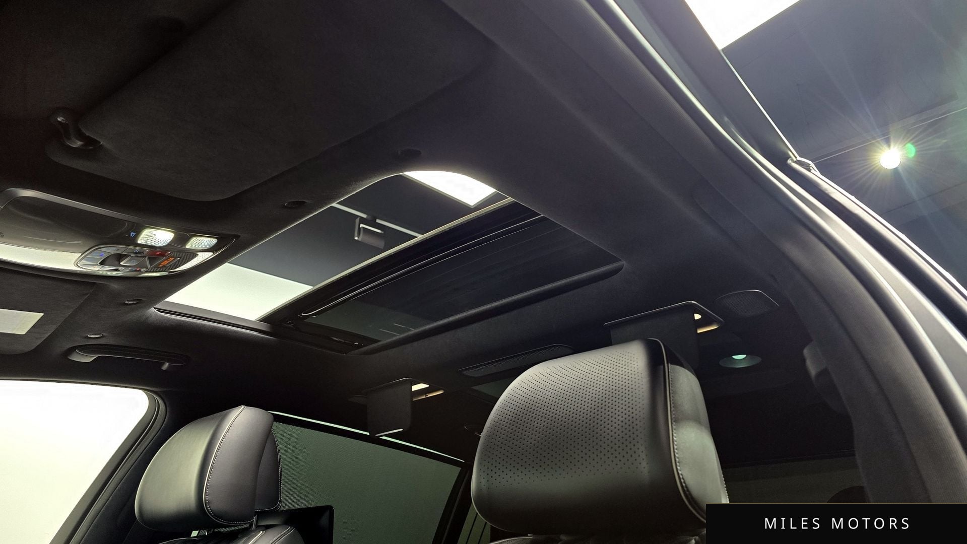 Genesis G90 (RS4) 2022 — миниатюра 19