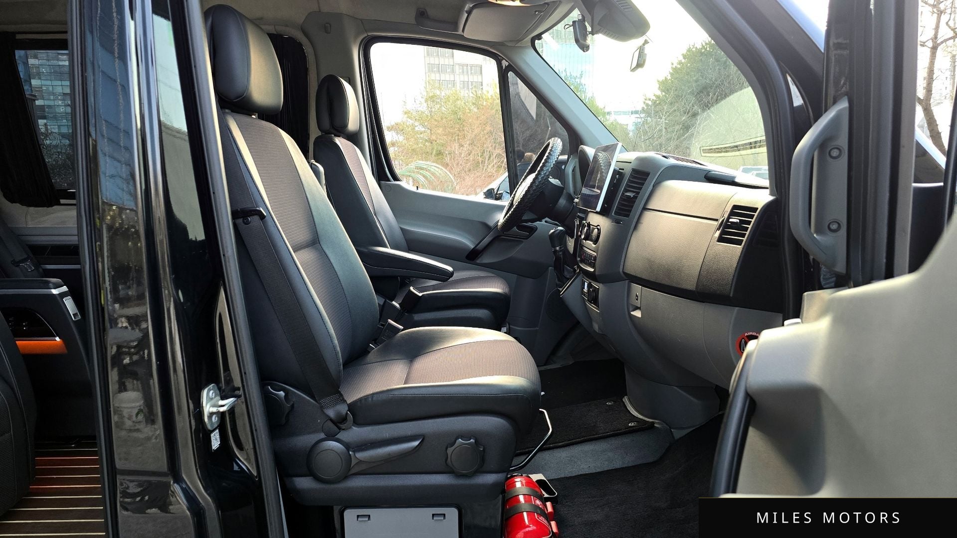 Mercedes-Benz Sprinter 2017 — миниатюра 10