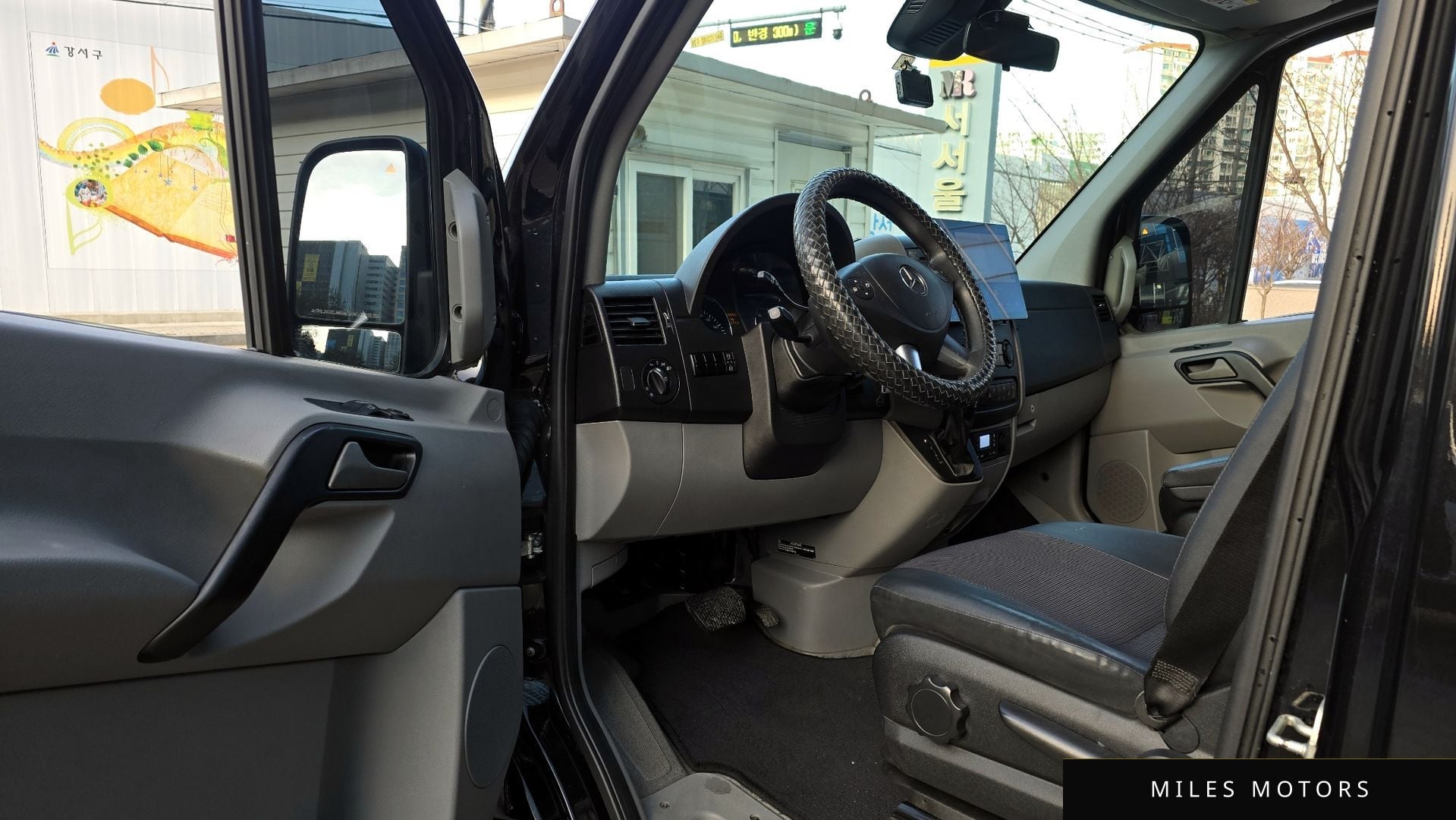 Mercedes-Benz Sprinter 2017 — миниатюра 11