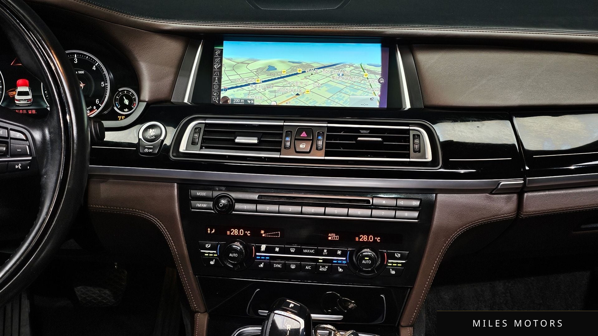 BMW 7 Series (F01) 2015 — миниатюра 14