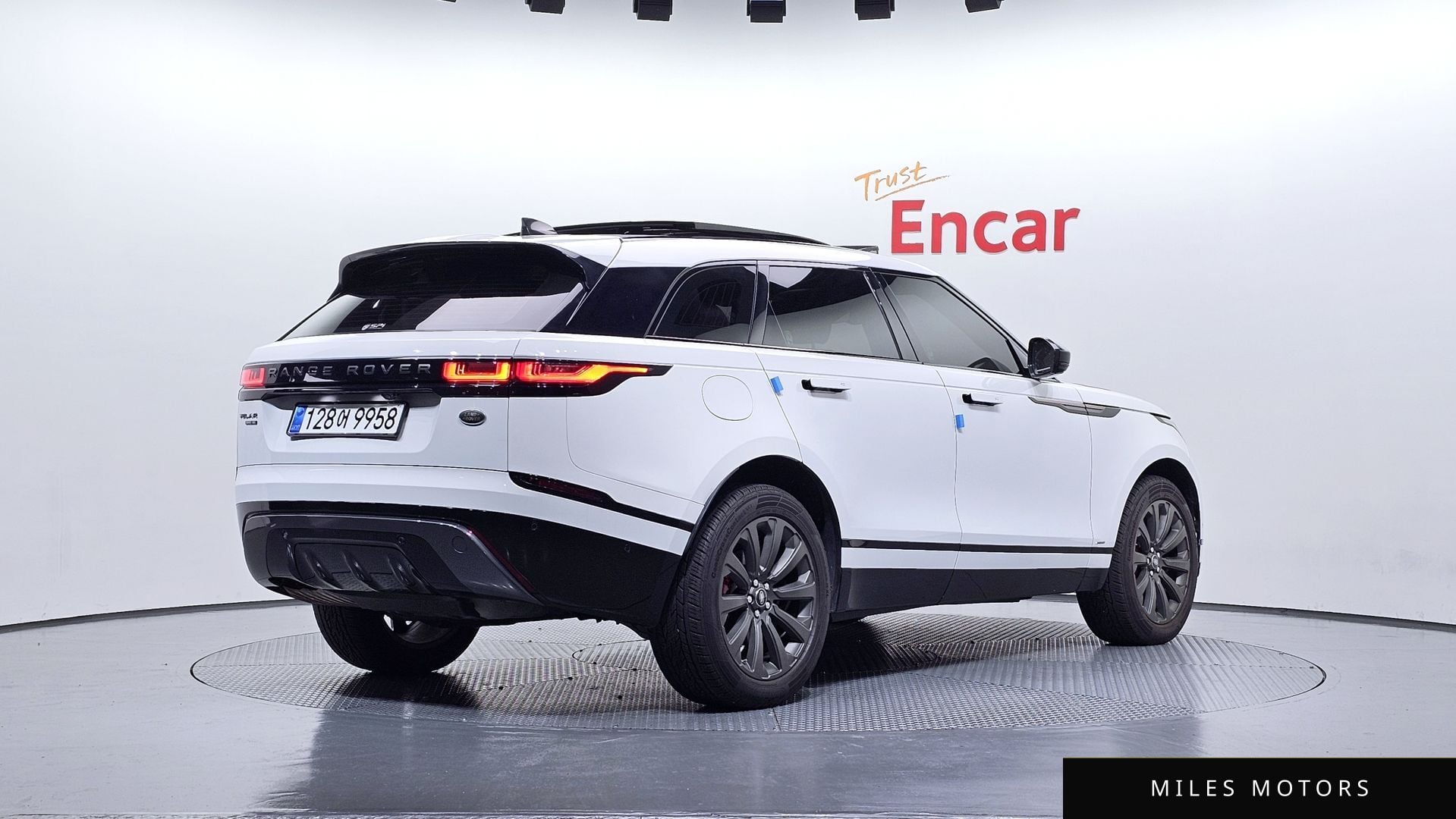 Land Rover Range Rover Velar 2018 — миниатюра 2