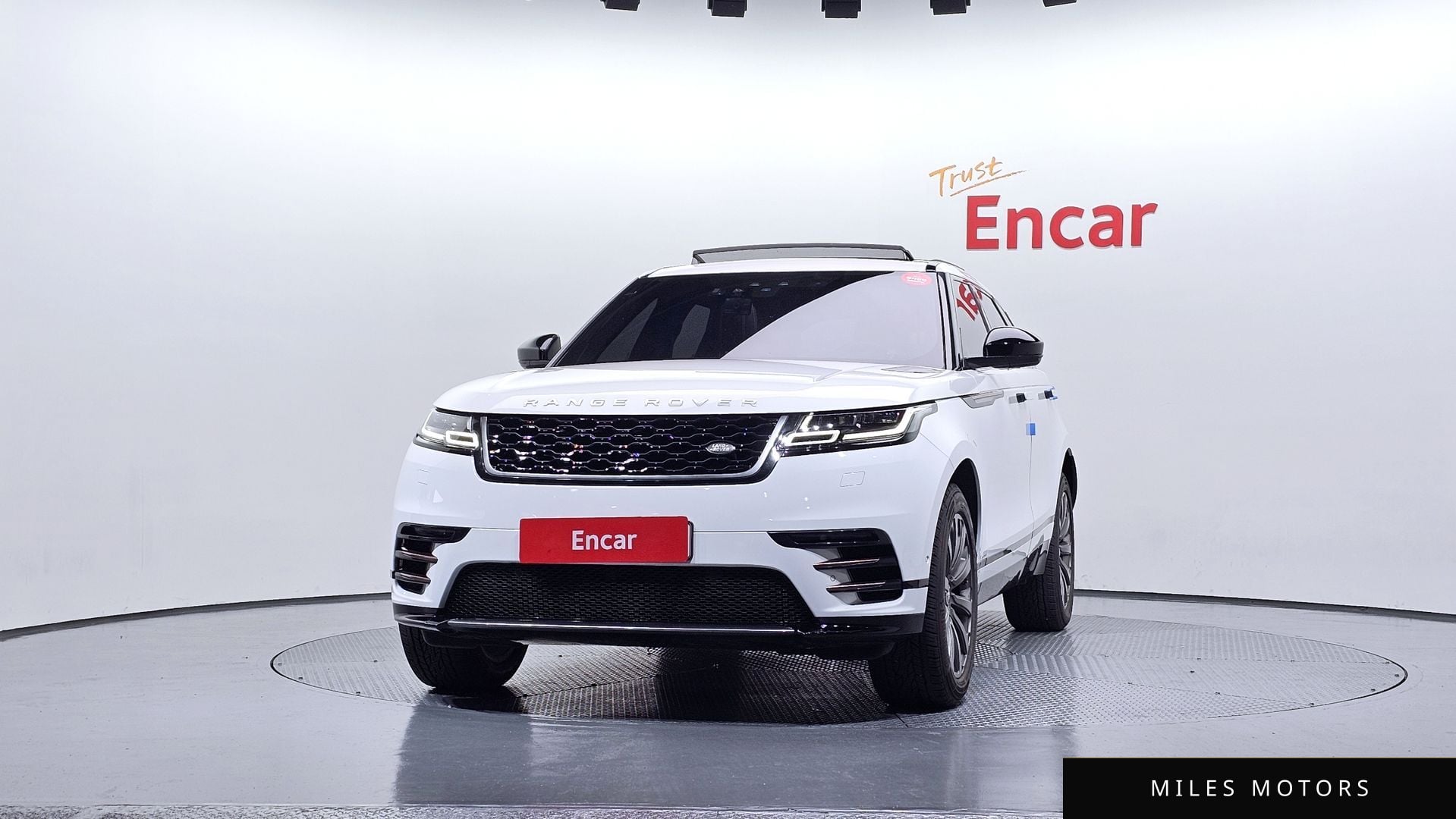 Land Rover Range Rover Velar 2018 — миниатюра 3