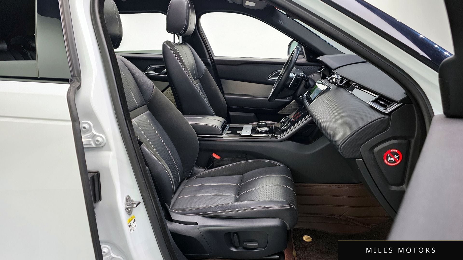 Land Rover Range Rover Velar 2018 — миниатюра 10