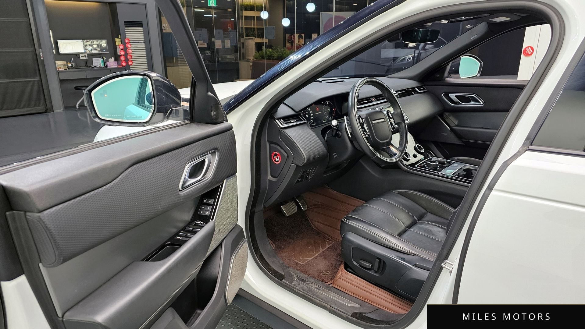 Land Rover Range Rover Velar 2018 — миниатюра 11